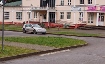 Купить 1-комнатную квартиру, Нарочь, Октябрьская, 27. Фото 16