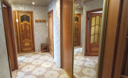 Купить 3-комнатную квартиру, Новополоцк, Молодежная ул., 173. Фото 1