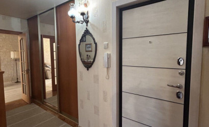 Купить 4-комнатную квартиру, Новополоцк, Молодежная ул., 153. Фото 2