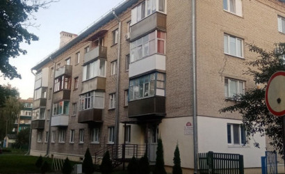 Купить 3-комнатную квартиру, Пинск, Кирова, 44. Фото 1