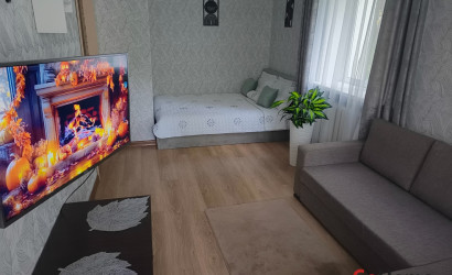 Снять 1-комнатную квартиру на сутки, Молодечно, Великий Гостинец 109. Фото 1
