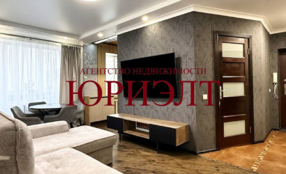 Купить 3-комнатную квартиру, Борисов, Революции, 31. Фото 1