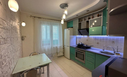 Снять 2-комнатную квартиру на сутки, Речица, Молодежная, 3Б. Фото 1