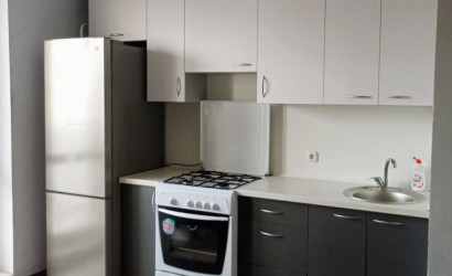 Снять 2-комнатную квартиру на сутки, Марьина Горка, Ленинская, 92. Фото 1