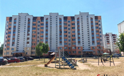 Купить 3-комнатную квартиру, Барановичи, Кирова ул., 93. Фото 1