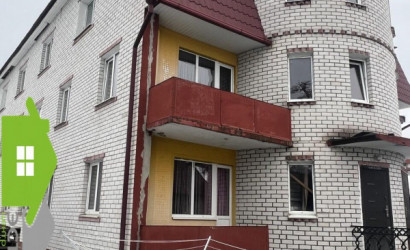 Купить 4-комнатную квартиру, Лида, Лупова ул., 25. Фото 1