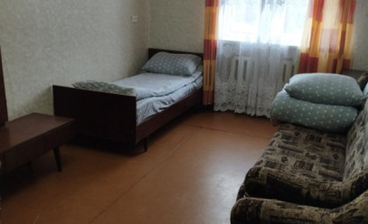 Снять 2-комнатную квартиру на сутки, Миоры, ул. Комсомольская, 12. Фото 1