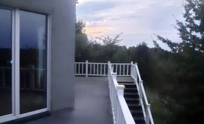 Купить дом, Лозово, 18 соток. Фото 1