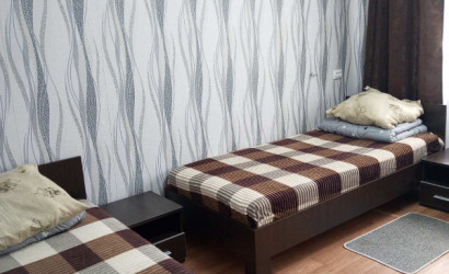 Снять 2-комнатную квартиру на сутки, Житковичи, Солнечная,  6. Фото 1