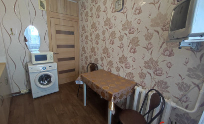 Купить 1-комнатную квартиру, Новополоцк, Парковая ул., 16. Фото 6