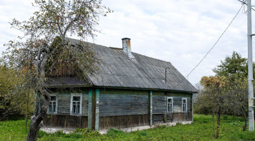 Cколько пустующих домов по 42 рубля купили белорусы в этом году