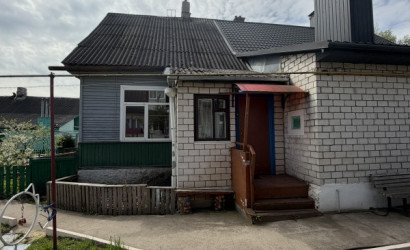 Купить 3-комнатную квартиру, Лида, Комсомольская ул., 27. Фото 1