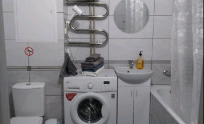 Снять 2-комнатную квартиру на сутки, Пинск, Брестская 94. Фото 1