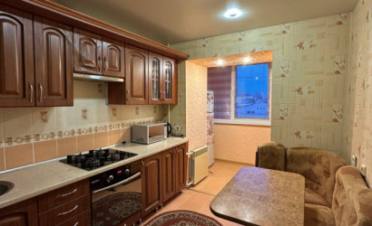 Снять 2-комнатную квартиру на сутки, Пружаны, Заводская, 1. Фото 1