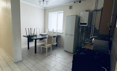 Снять 4-комнатную квартиру на сутки, Луговая Слобода, ул. Чепика. Фото 5