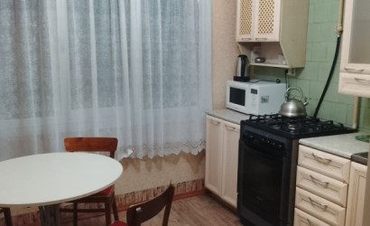 Снять 2-комнатную квартиру на сутки, Речица, ул. Наумова, д. 24. Фото 1