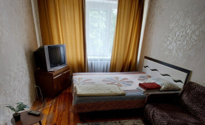 Снять 2-комнатную квартиру на сутки, Столин, Советская  111