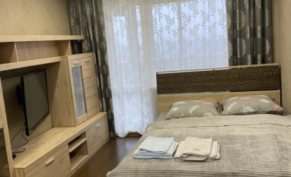 Снять 1-комнатную квартиру на сутки, Боровляны, а.г. Лесной, ул. Александрова, 17. Фото 1