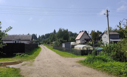Купить дом в деревне, ЧАРОВНИЦА, 11 соток. Фото 1
