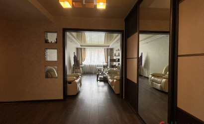 Купить 3-комнатную квартиру, Гродно, Отечественная, 19. Фото 1