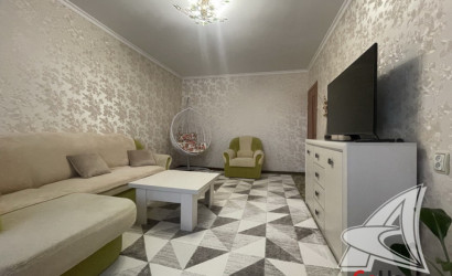 Купить 4-комнатную квартиру, Береза, , . Фото 3