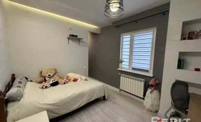 Купить коттедж, Дещенка, Молодёжная, 6, 15 соток. Фото 12