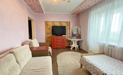 Снять 3-комнатную квартиру на сутки, Глубокое, улица Калинина. Фото 4