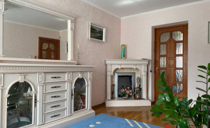 Купить 3-комнатную квартиру, Могилев, Витебский просп., 9. Фото 1