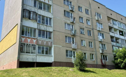 Купить 3-комнатную квартиру, Слоним, Ершова ул., 26. Фото 1