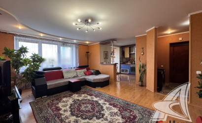 Купить 3-комнатную квартиру, Брест, Центр, пр-т Машерова. Фото 3