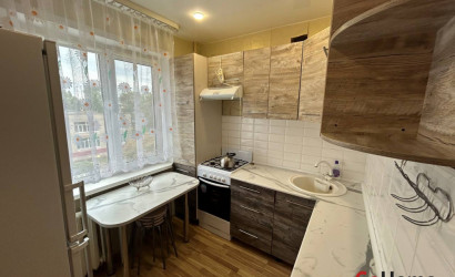 Снять 3-комнатную квартиру на сутки, Новолукомль, Энергетиков, 18. Фото 3