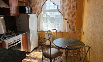 Снять 2-комнатную квартиру на сутки, Речица, Наумова д.18. Фото 1