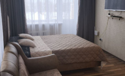 Снять 1-комнатную квартиру на сутки, Слоним, Первомайская 6. Фото 1