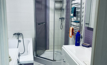 Снять 4-комнатную квартиру на сутки, Луговая Слобода, ул. Чепика. Фото 3