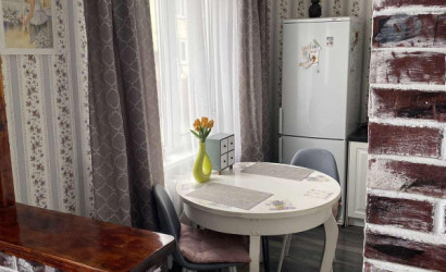 Купить 1-комнатную квартиру, Должа, Советская ул., 20. Фото 1