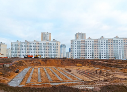 В Лебяжьем начали строить школу с двухэтажным бассейном