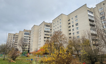 Купить 4-комнатную квартиру, Витебск, Генерала Людникова, 17. Фото 1