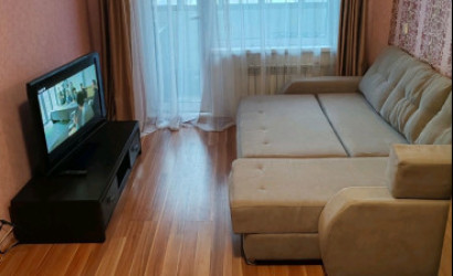 Снять 1-комнатную квартиру на сутки, Минск, ул. Янковского, д. 5 (Фрунзенский район). Фото 1