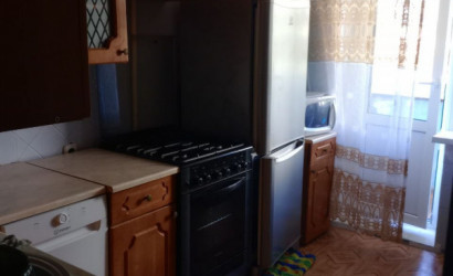 Снять 3-комнатную квартиру на сутки, Октябрьский, ул. Кооперативная, 3. Фото 1