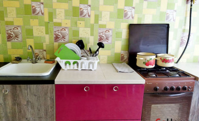 Снять 1-комнатную квартиру на сутки, Лоев, улица Комсомольская. Фото 3