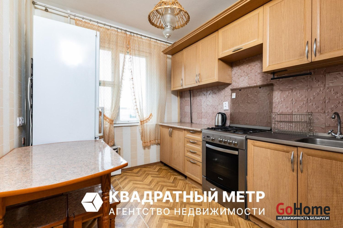 Квартира 9-этаж.(47.1 м2), Минск(Сухаревская ул., 1) (1996)